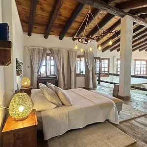 Casa Del Tanque Chalet